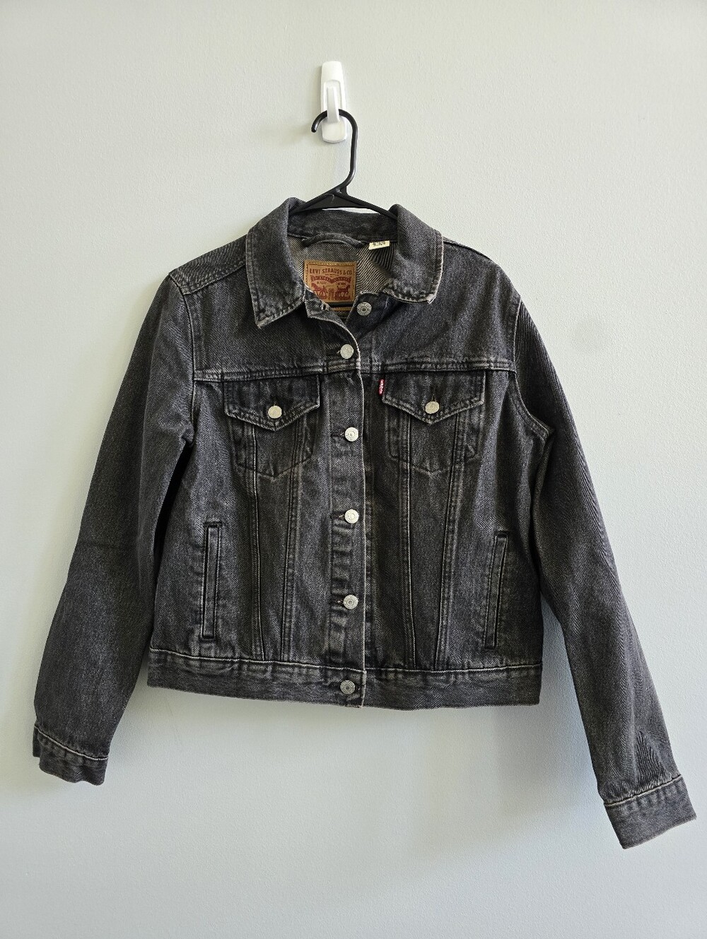 Levi's Women's Black Wash Denim Trucker Jacket Size Large